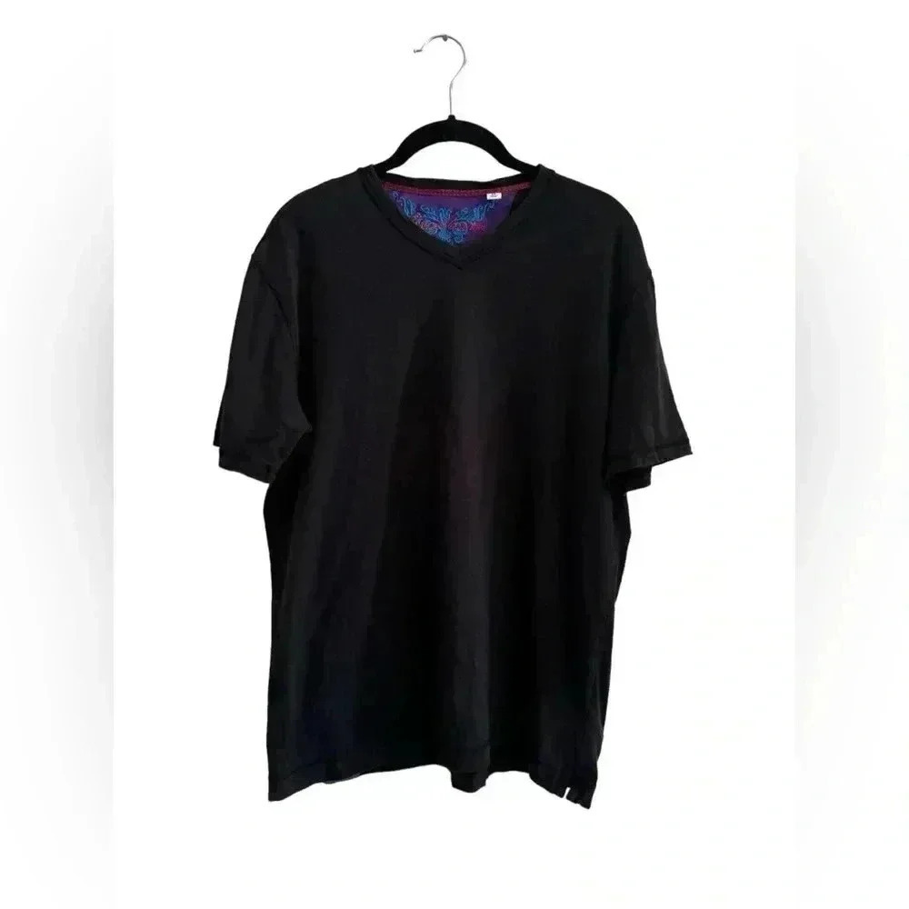 Robert Graham Albie V Neck Black T shirt  Size M